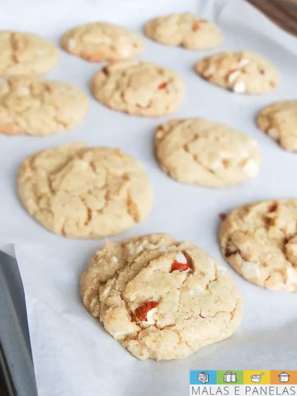 Cookies de Amêndoa e Chocolate Branco