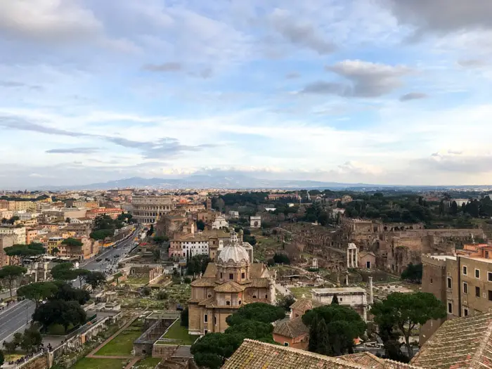 A melhor maneira de conhecer Roma | Malas e Panelas
