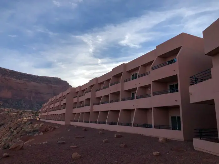 hotels near monument valley