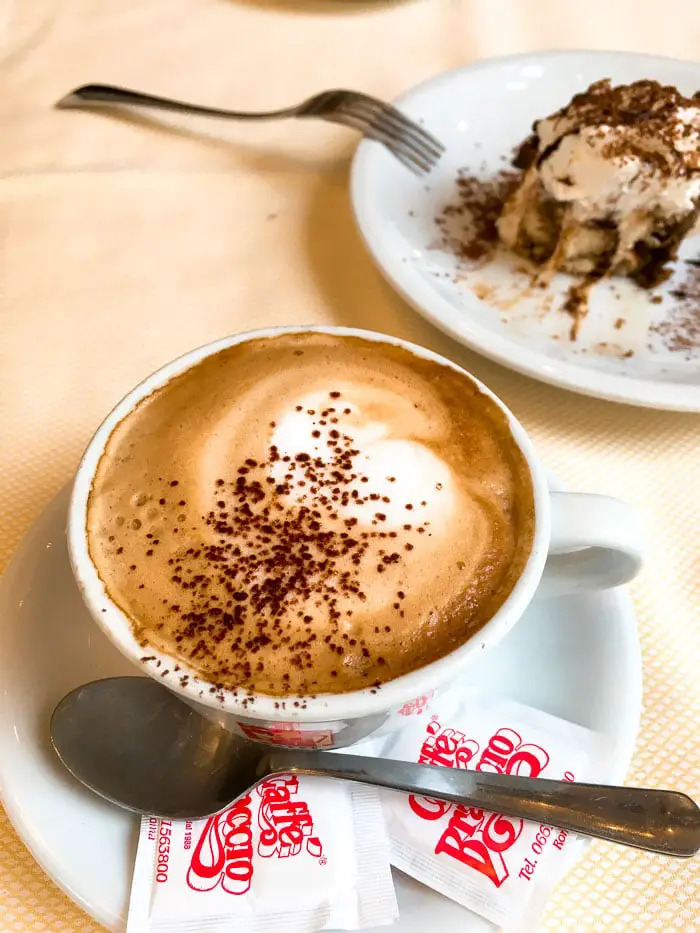 Café e doce - onde comer em roma