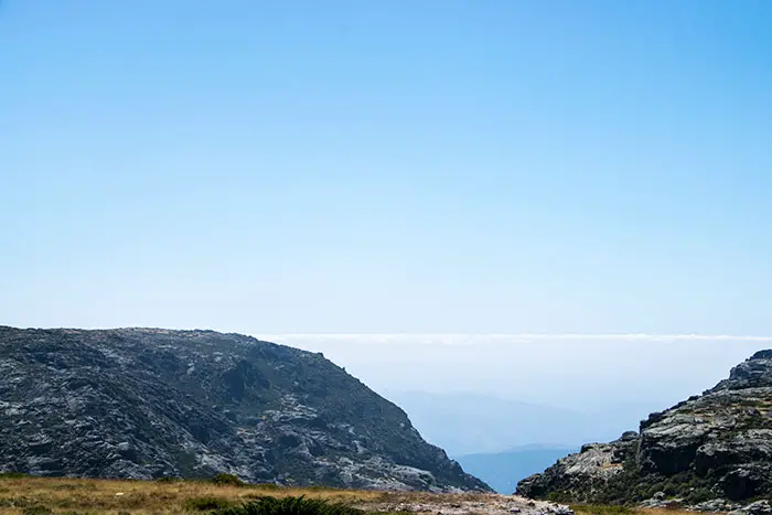 Vista do topo da serra da estrela em portugal